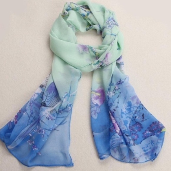 Beautiful Blue & Green Chiffon Floral Scarf. - Picture 4 of 8
