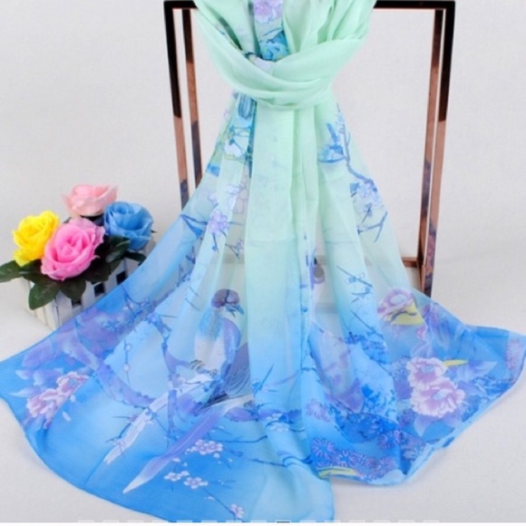 Beautiful Blue & Green Chiffon Floral Scarf. - Picture 5 of 8