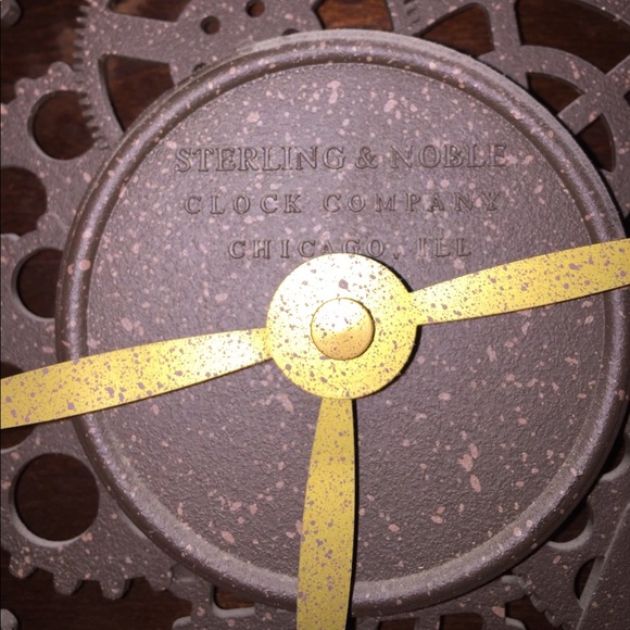 Clock - Picture 3 of 3