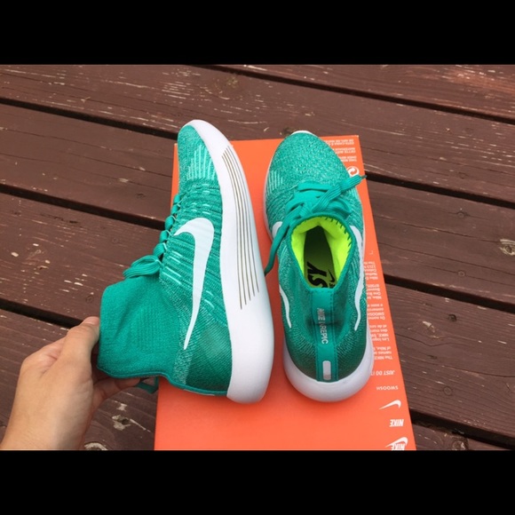 BRAND NEW Nike lunarepic flyknits - Picture 4 of 5