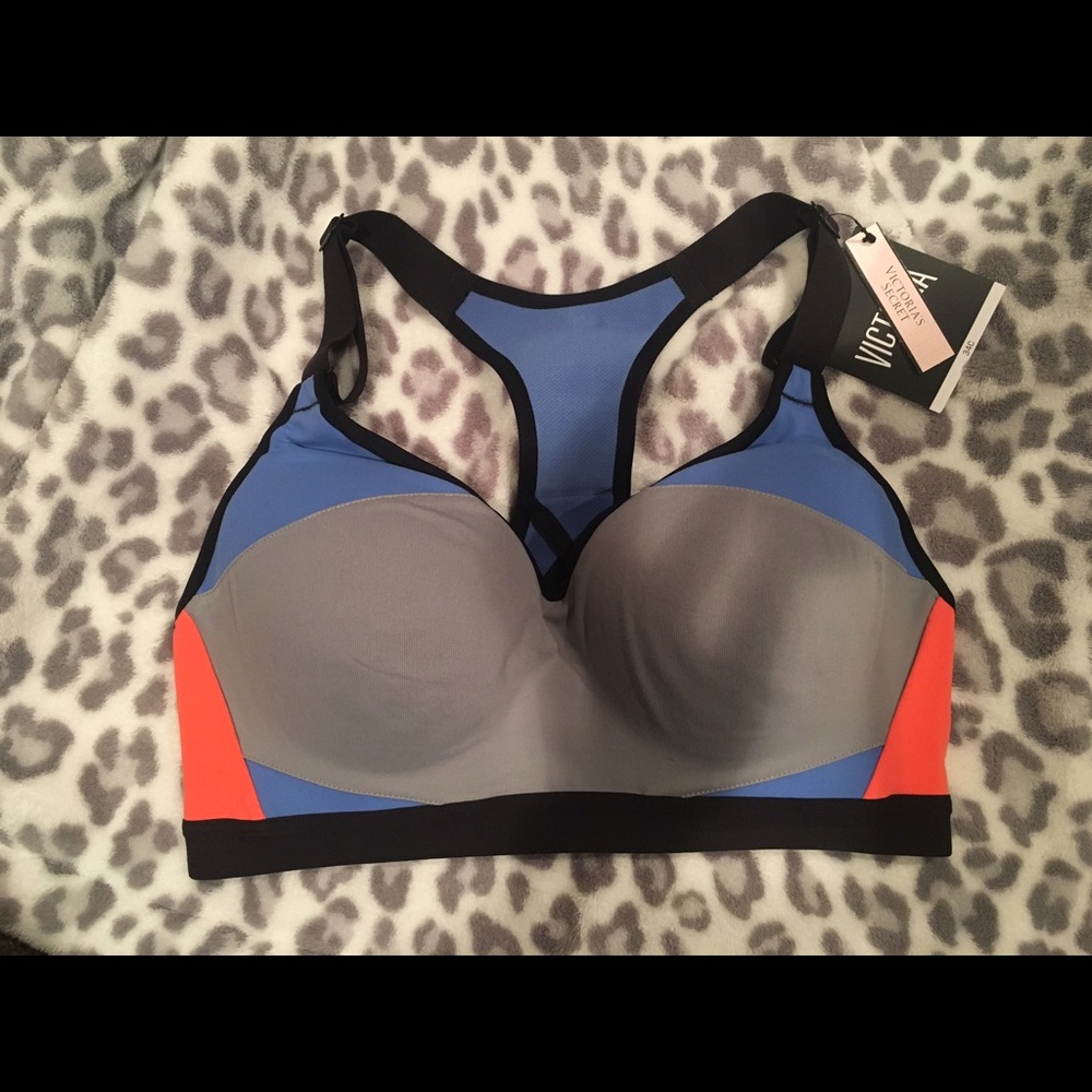 Victoria's Secret sports bra size 34C
