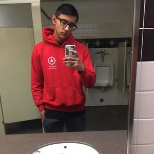 Meet your Posher, Noah a