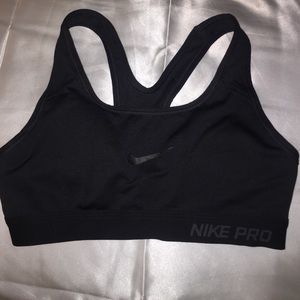 Nike Pro sports Bra - Small
