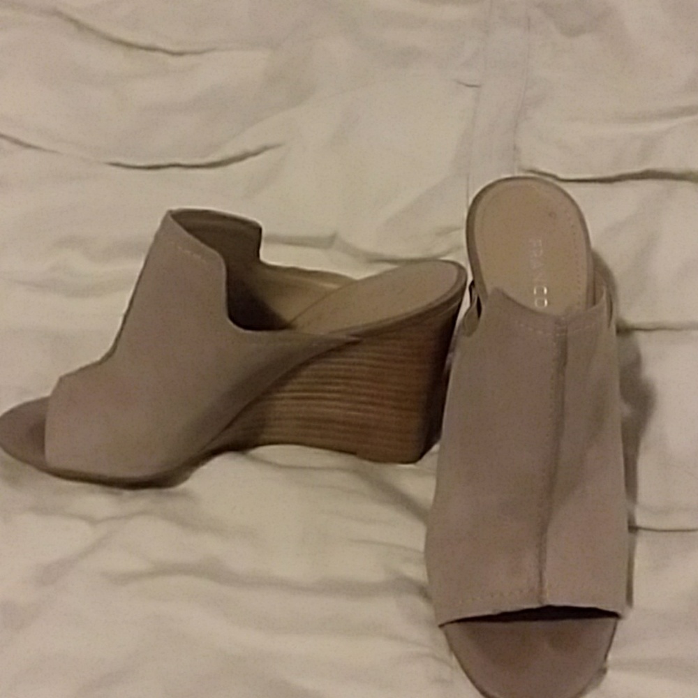 Franco Sarto Wedges