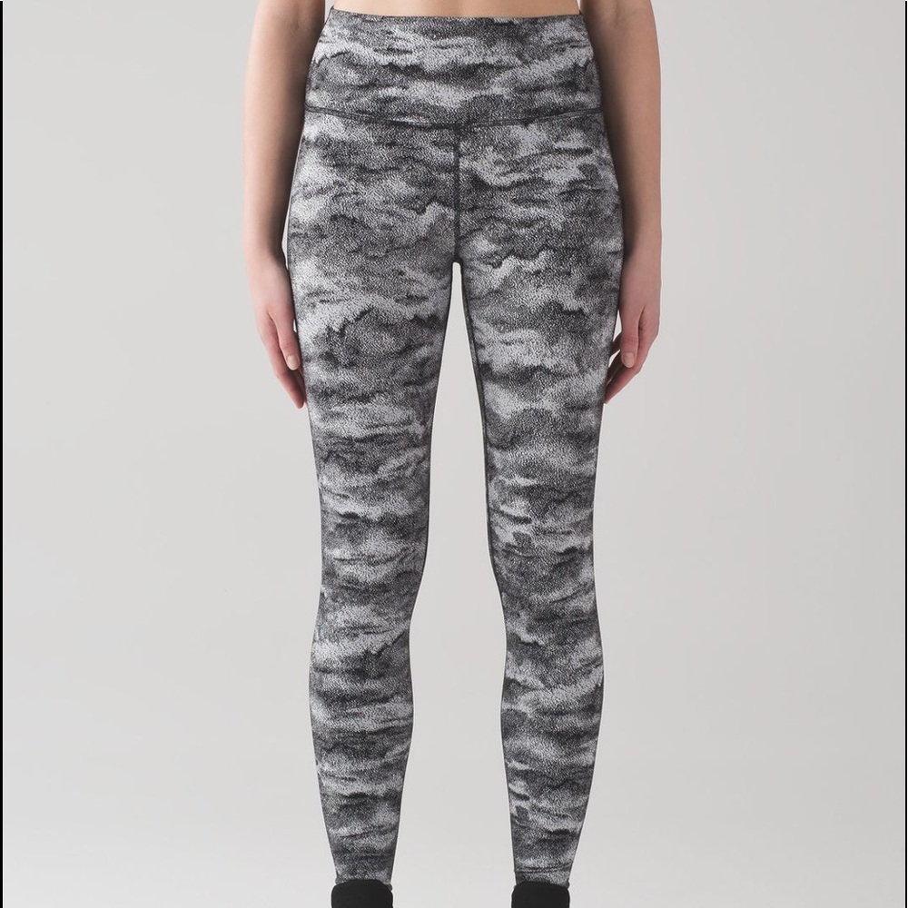 SOLD💕 lululemon Wunder Under Tight Hi Rise Sz 8