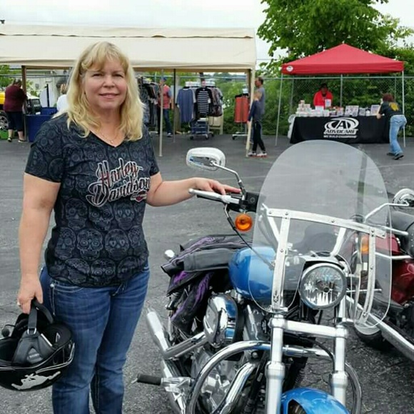 Meet your Posher, Lynn - Picture 1 of 1