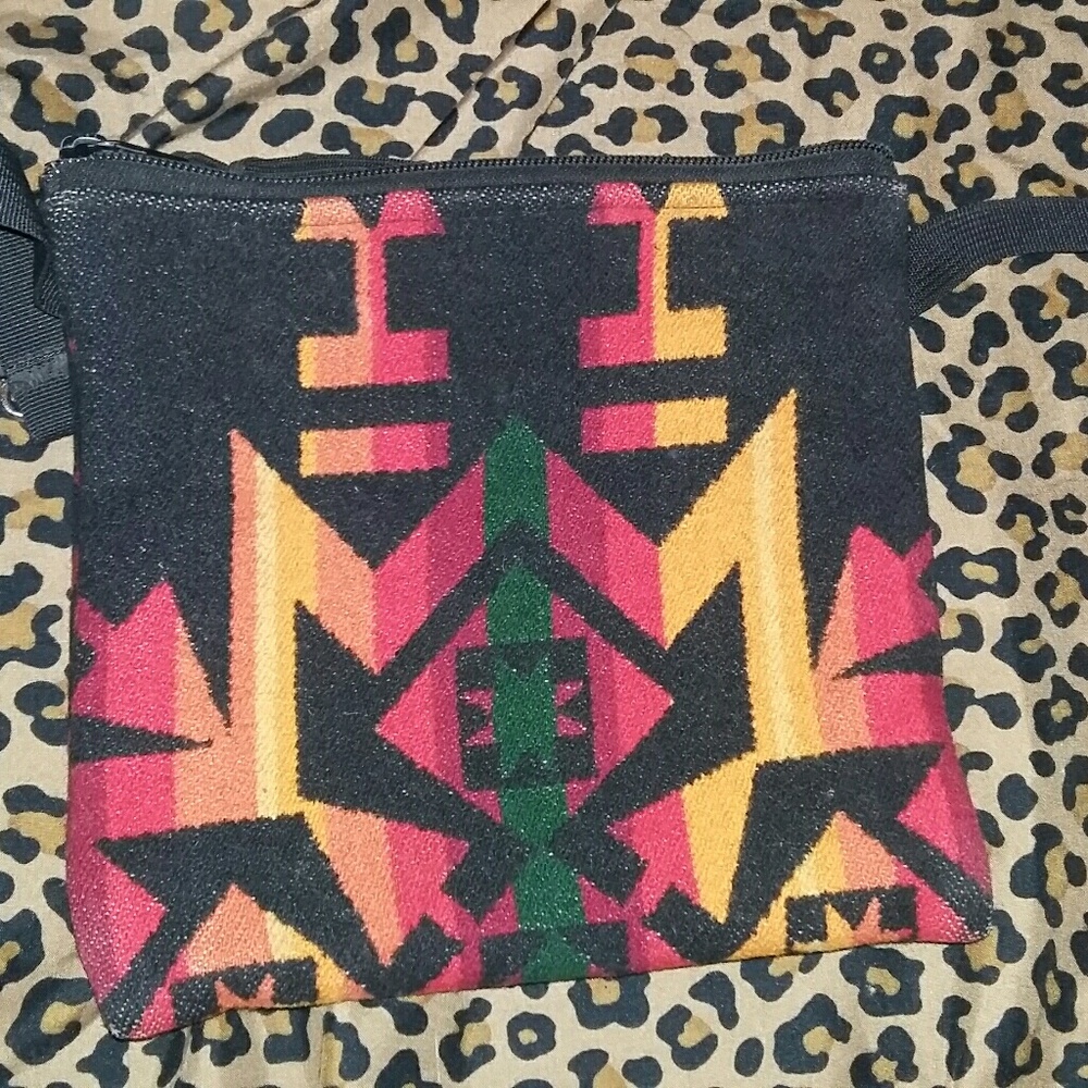💲FINAL PRICE💲🔴Beautiful tribal purse🔴