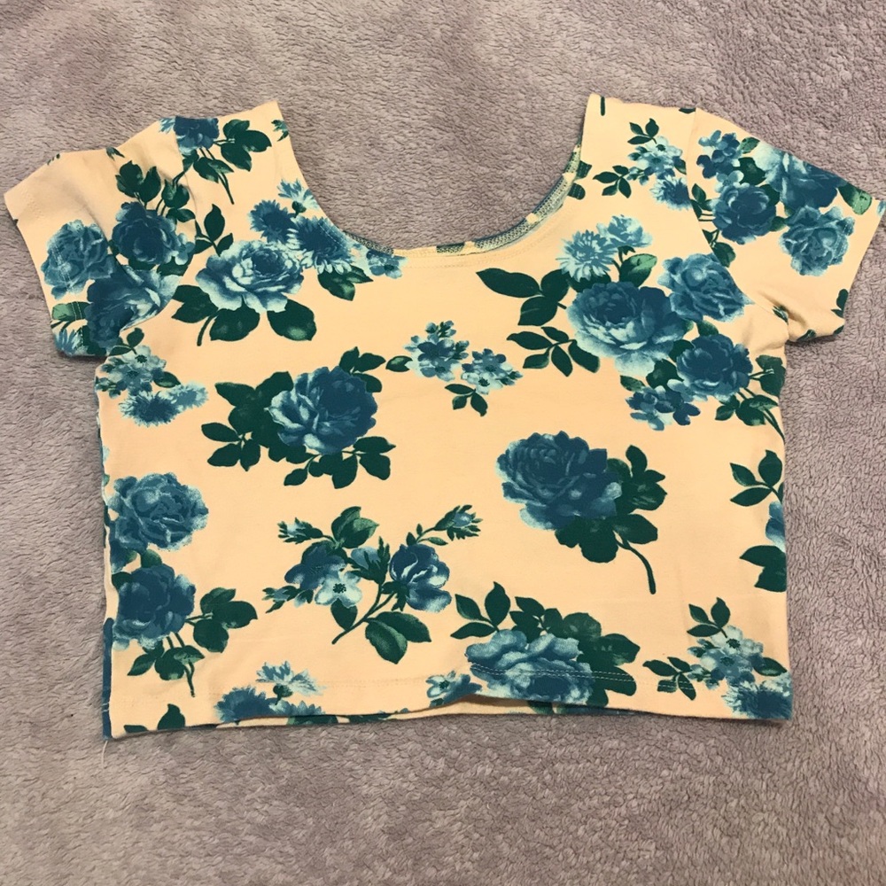 Crop top