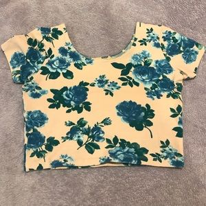 Crop top