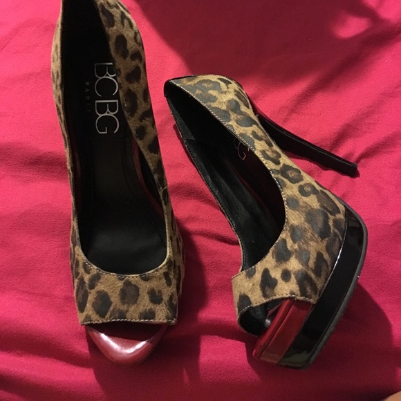 Shoes - Picture 4 of 4