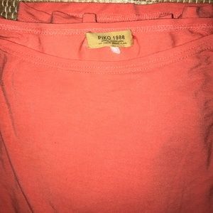 Beautiful salmon colored piko top