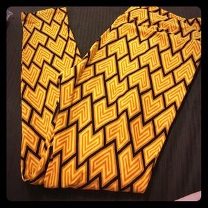 LuLaRoe TC black and gold leggings