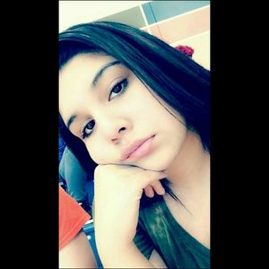 Meet your Posher, Alexia