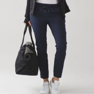Lululemon navy jet jogger pant