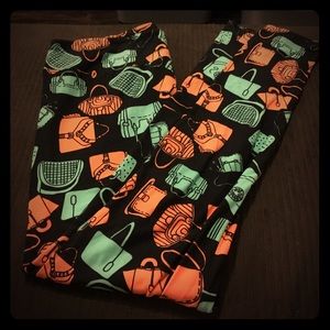 LuLaRoe TC leggings with handbag design