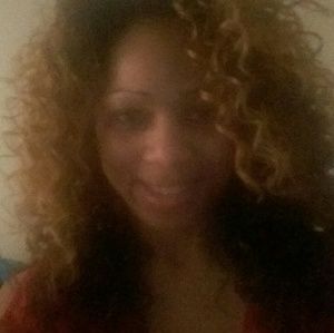 Meet your Posher, Latoya