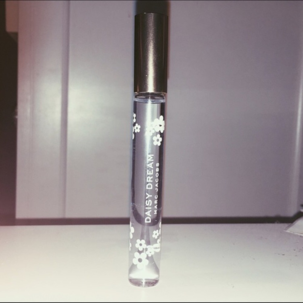 NEW Marc Jacobs Daisy Dream Rollerball
