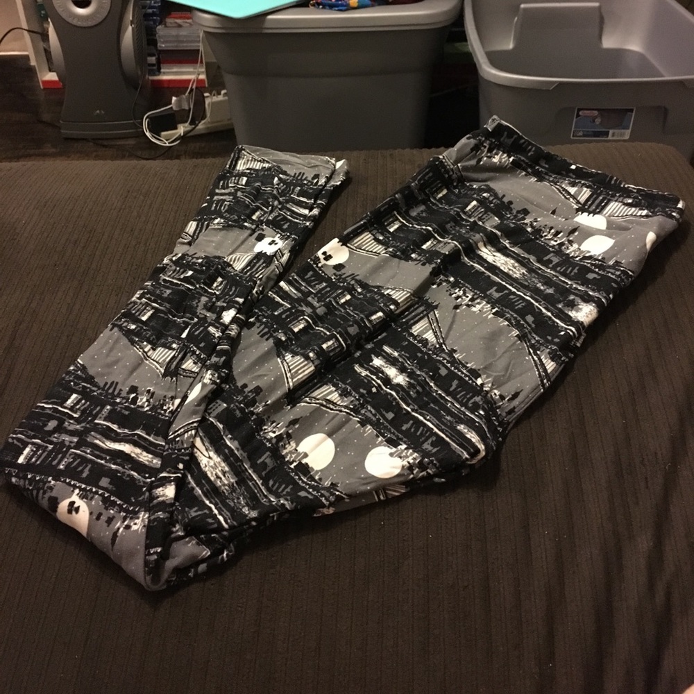 LuLaRoe TC leggings nightscape with bridge