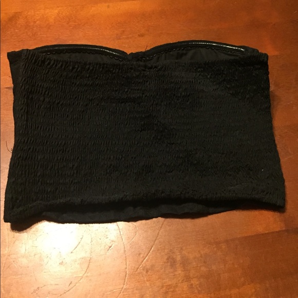 Black lace strapless crop top - Picture 2 of 2