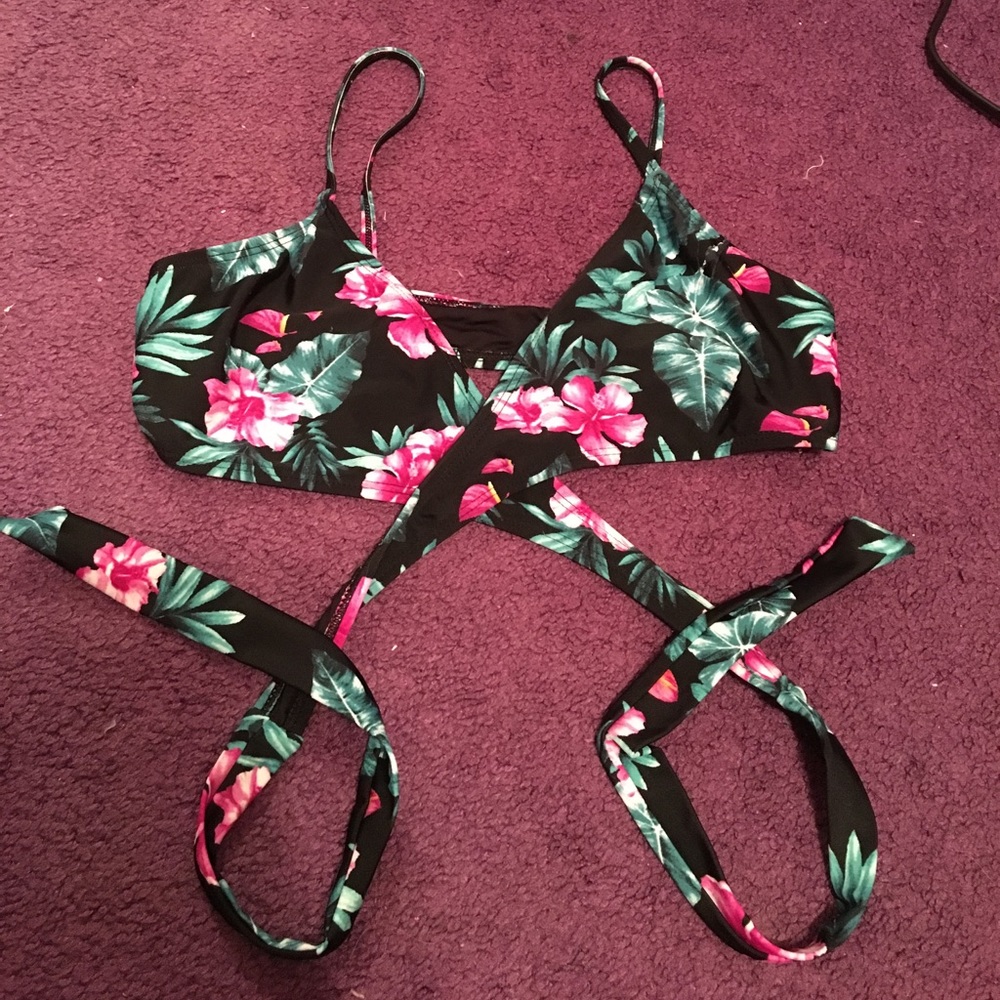 Flower bikini top