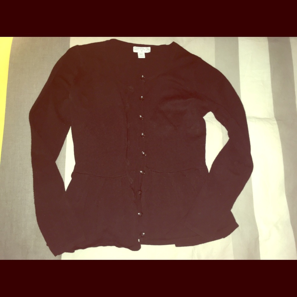 Black sweater / cardigan