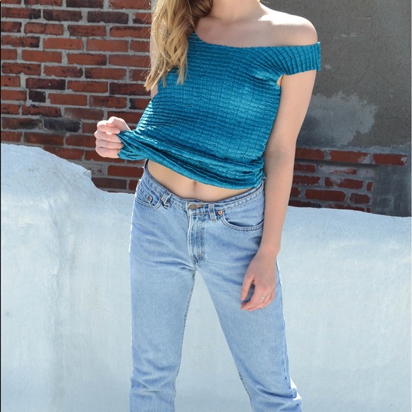 ❗️SOLD❗️Vintage Textured Teal Top - Picture 3 of 3