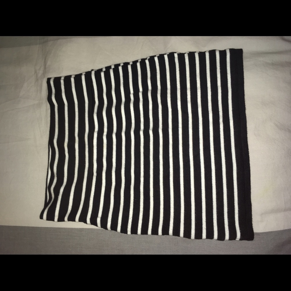 Black and white striped pencil skirt