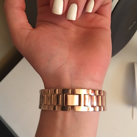 Rose Gold Dimond Watch - Picture 3 of 3