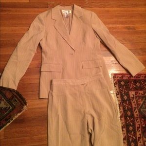 Jones New York Pant Suit, 6P