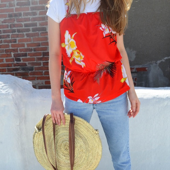 ❗️SOLD❗️Vintage Red Tank w/ Large Flower Print - Picture 2 of 3