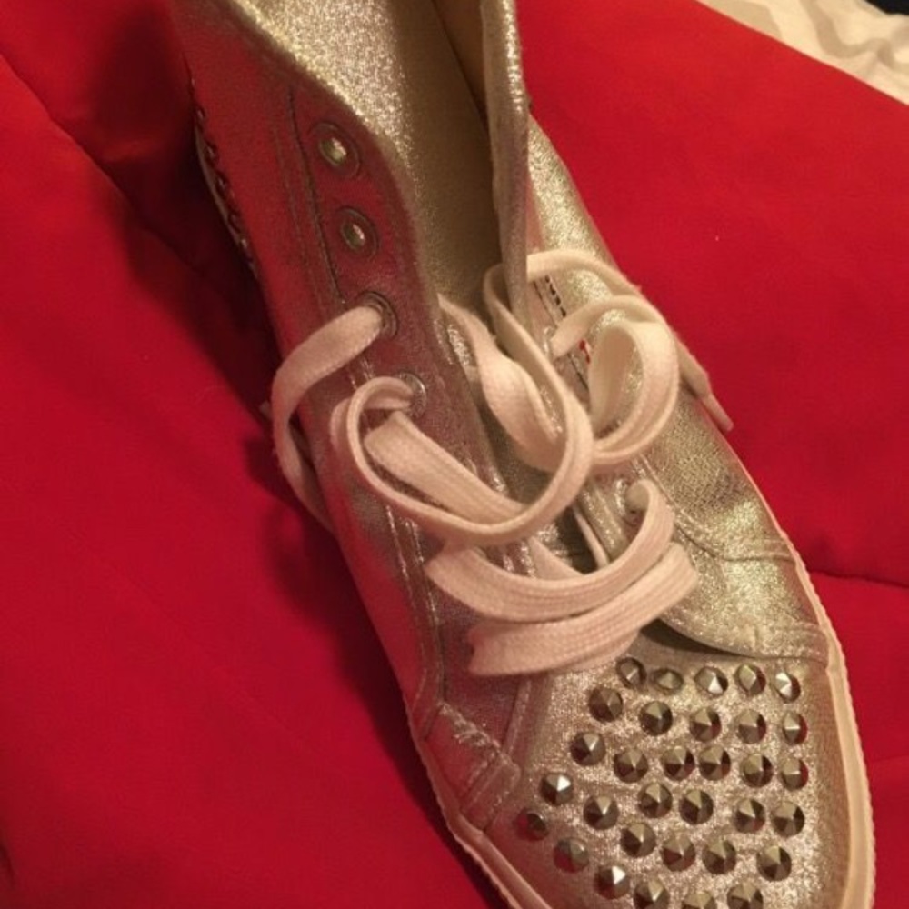 Sz 8 women's sneakers