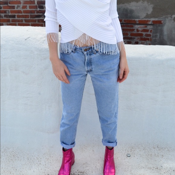 ❗️SOLD❗️Vintage Ribbed Sweater w/ Beaded Fringe - Picture 4 of 4