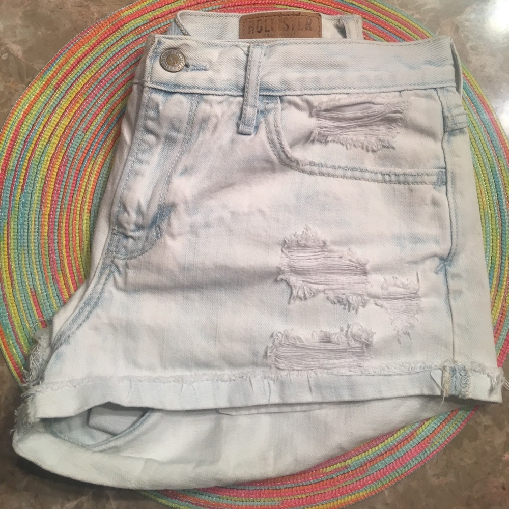 High waisted Hollister shorts