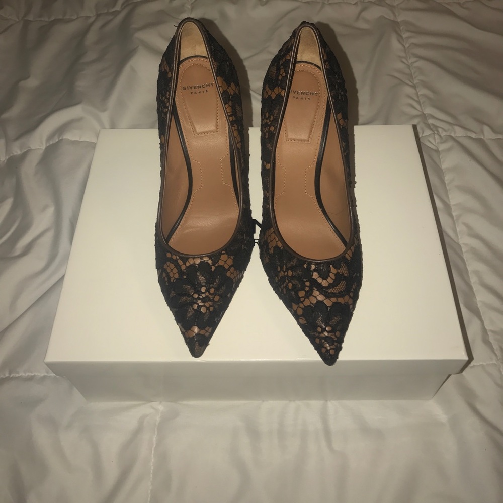 Givenchy pumps