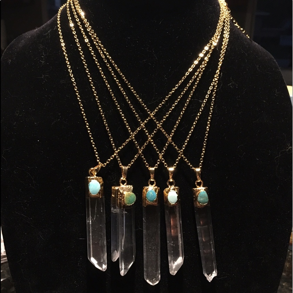 Pointed genuine crystals w/turquoise on GP 16-18"
