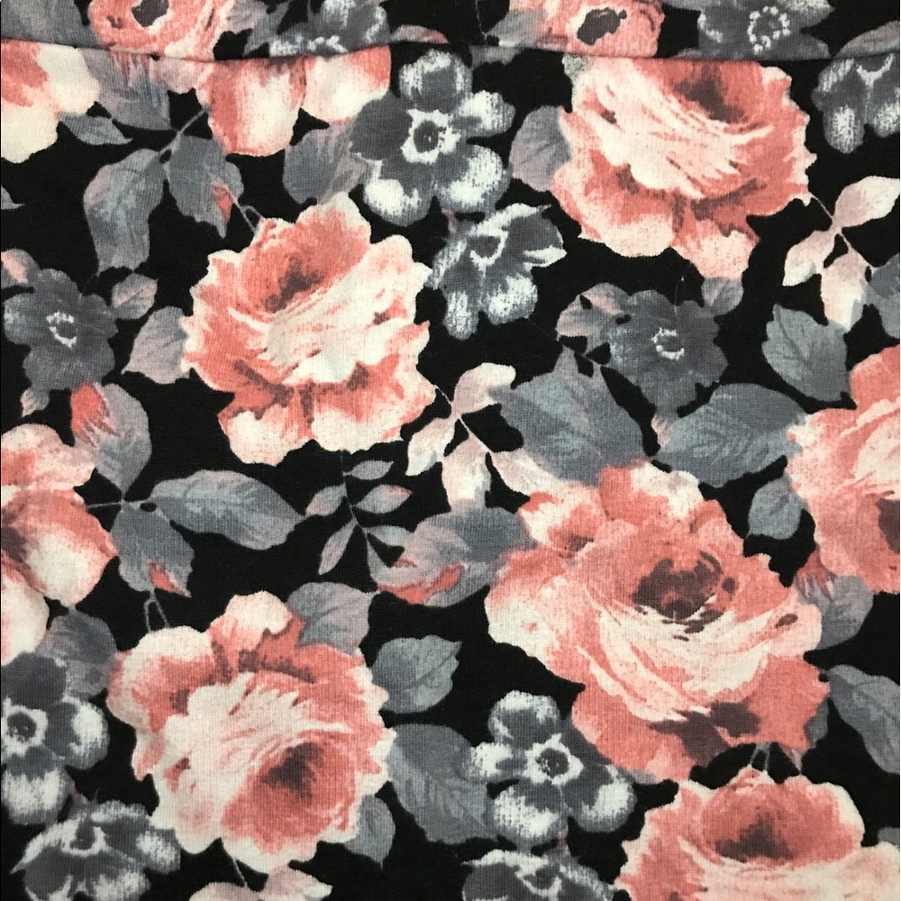 Mini skirt - Picture 2 of 2