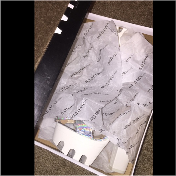 heels - Picture 3 of 4