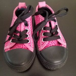 NWOT Girls Pink & Black Lace Up Sneakers