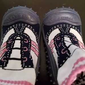 NWOT - Toddlers Skidders Sneakers sz 24 mos