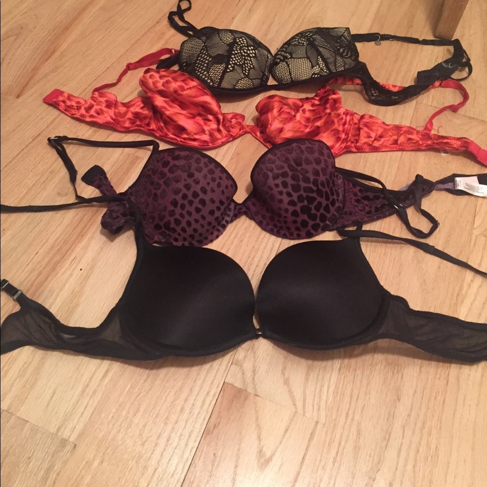 Bras from VS, 2 push up and 2 without push up