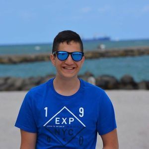 Meet your Posher, Amir