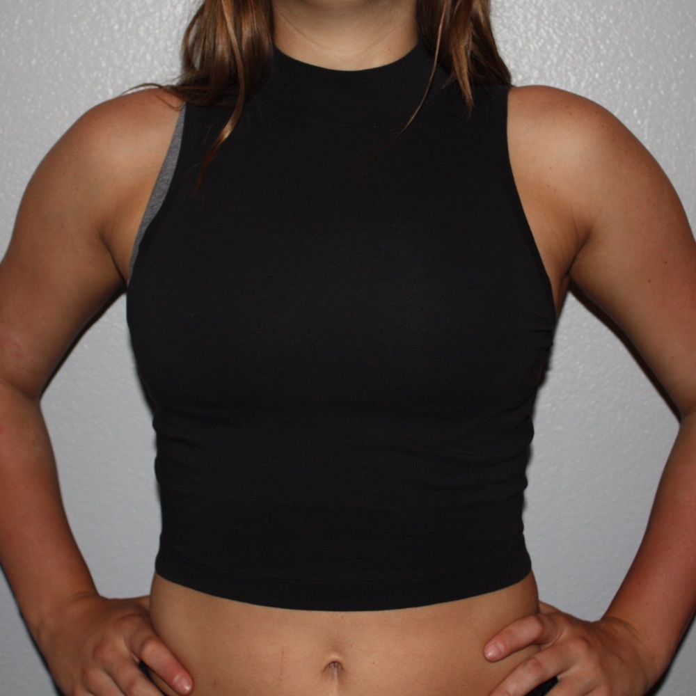 Lululemon crop top