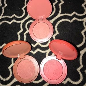 tarte amazonian clay 12 hour blush