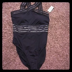 New black 1piece swim suite