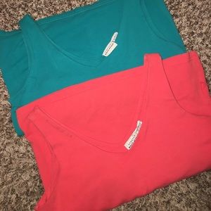 ✌🏽 White Stag Tank Tops