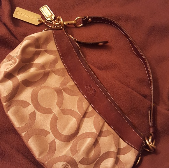 Purse/Excellent Condition - Picture 2 of 5