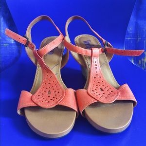 Indigo by Clark Peach Wedge Sandals