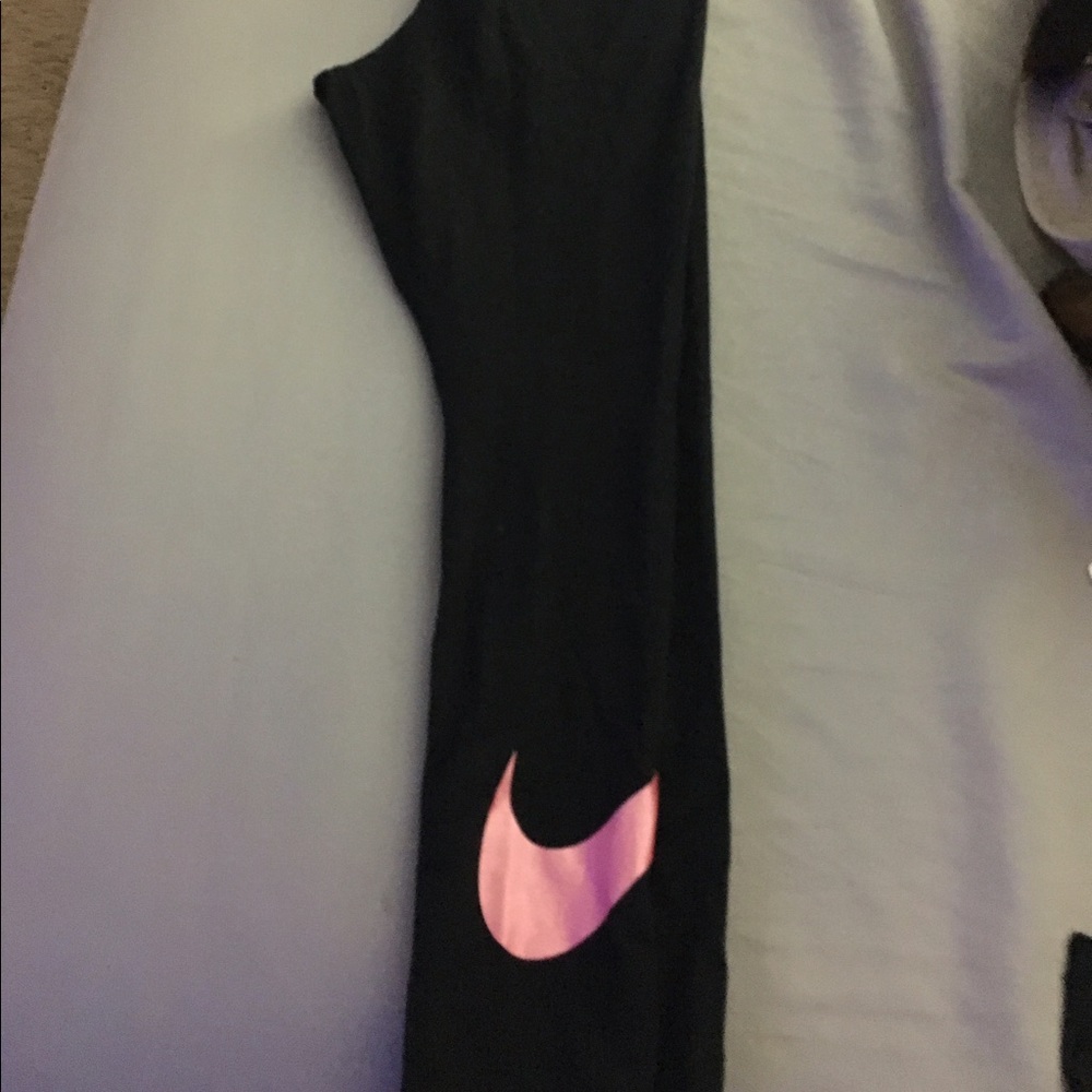 Nike. XS capri leggings