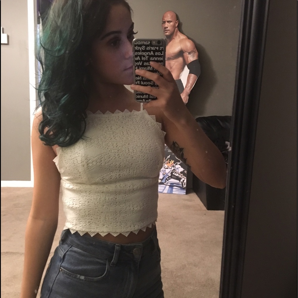 Top - Picture 4 of 5