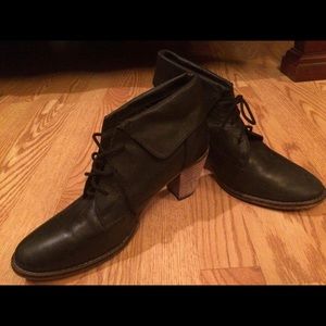 Steve Madden heeled boots. Size 11